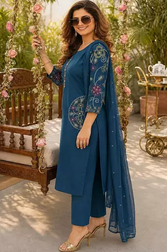 women ethnic motifs embroidered regular thread work  cotton kurta with trousers & with