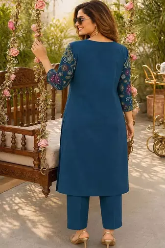 women ethnic motifs embroidered regular thread work  cotton kurta with trousers & with