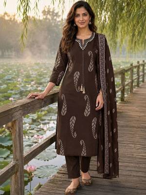 women ethnic motifs printed regular thread work  cotton kurta with trousers & with dupatta 1