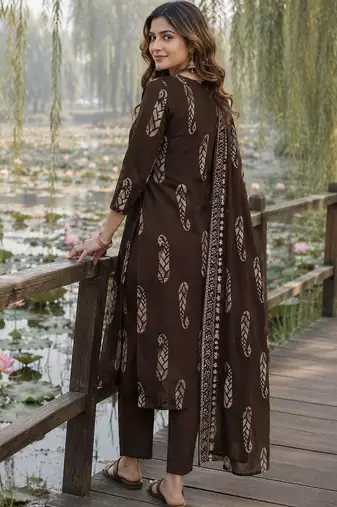 women ethnic motifs printed regular thread work  cotton kurta with trousers & with dupatta
