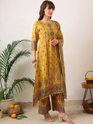 women ethnic motifs printed regular mirror work kurta with palazzos & with dupatta 7