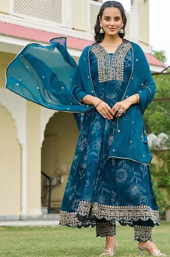women floral printed panelled thread work kurta with trousers & with dupatta