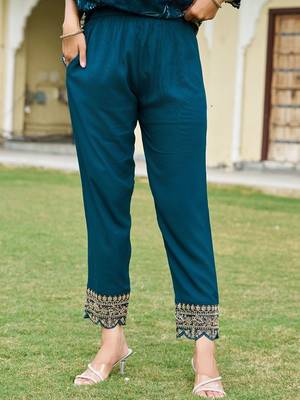 women floral printed panelled thread work kurta with trousers & with dupatta 4