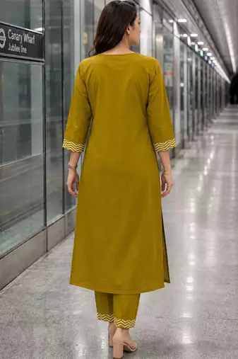 women printed regular  cotton kurta with trousers & with dupatta