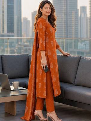 women ethnic  cotton kurta with trousers & with dupatta 2