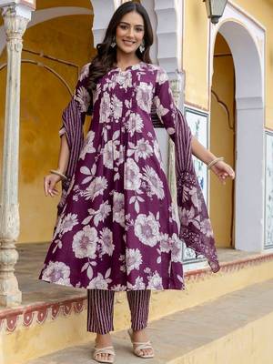 women floral printed pleated  cotton kurta with trousers & with dupatta 1