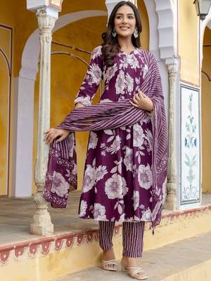 women floral printed pleated  cotton kurta with trousers & with dupatta 5