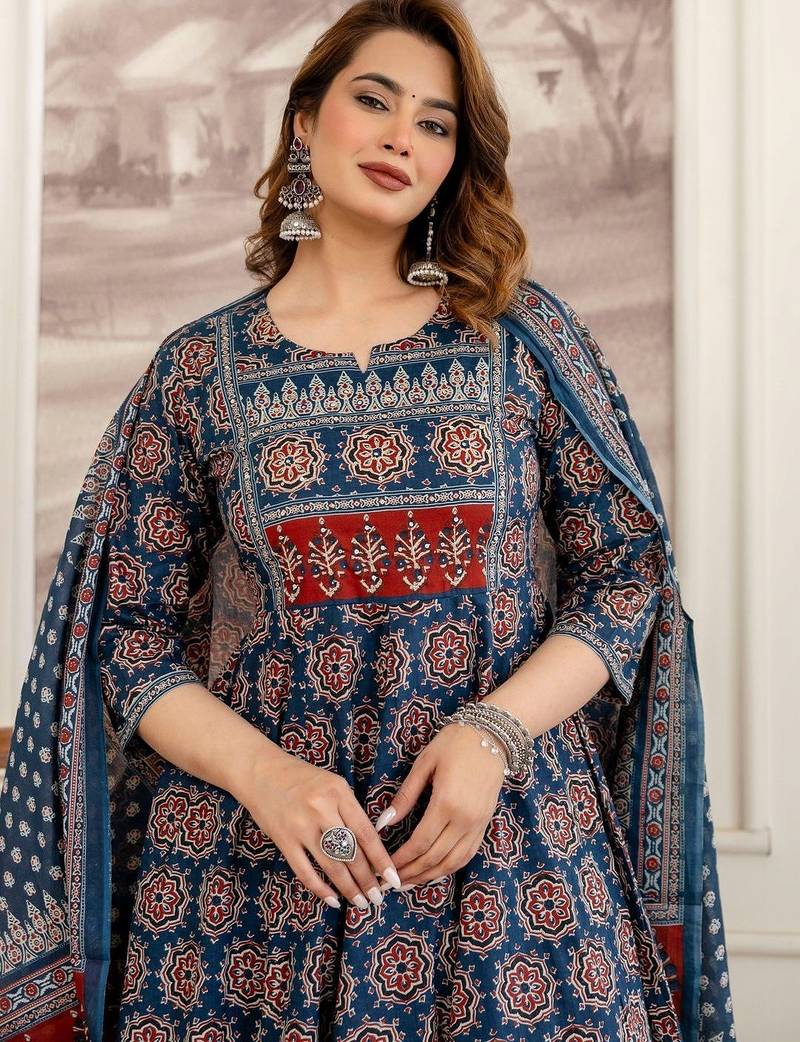 women ethnic motifs printed empire sequinned  cotton kurta with trousers & with dupatta