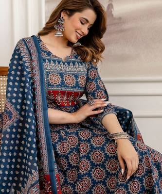 women ethnic motifs printed empire sequinned  cotton kurta with trousers & with dupatta 4