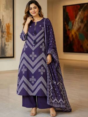 women ethnic motifs printed regular  cotton kurta with palazzos & with dupatta 1