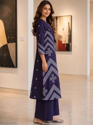 women ethnic motifs printed regular  cotton kurta with palazzos & with dupatta 2