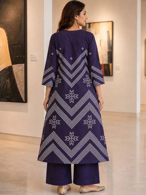 women ethnic motifs printed regular  cotton kurta with palazzos & with dupatta 3