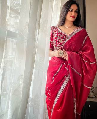 Maroon floral embroidered organza saree 4