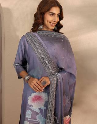 floral printed keyhole neck straight kurta with trousers & dupatta 3
