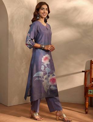 floral printed keyhole neck straight kurta with trousers & dupatta 4