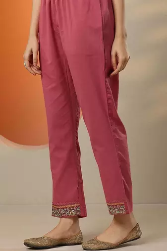 women floral embroidered regular thread work kurta with trousers & with dupatta