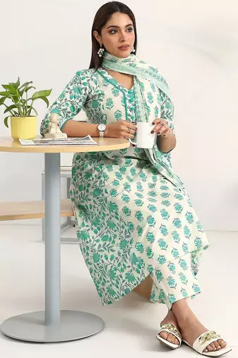 women floral printed regular cotton blend kurta with trousers & with dupatta