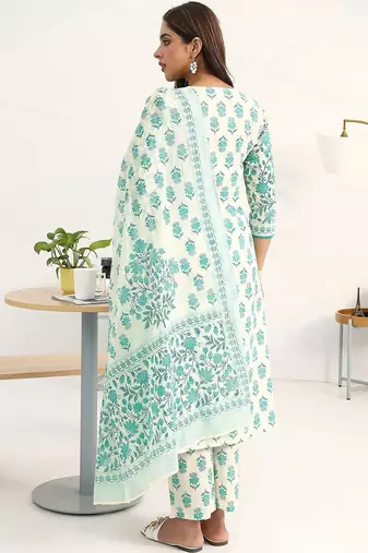 women floral printed regular cotton blend kurta with trousers & with dupatta