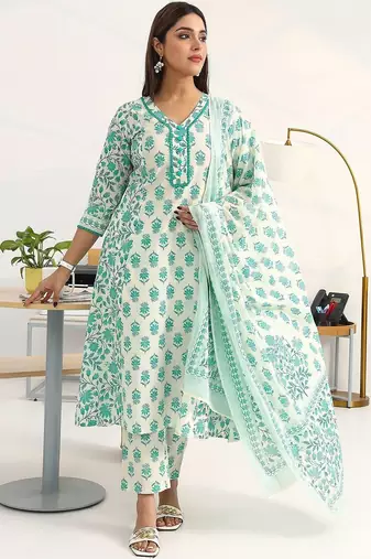 women floral printed regular cotton blend kurta with trousers & with dupatta