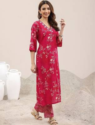 women floral printed regular thread work kurta with trousers & with dupatta 2