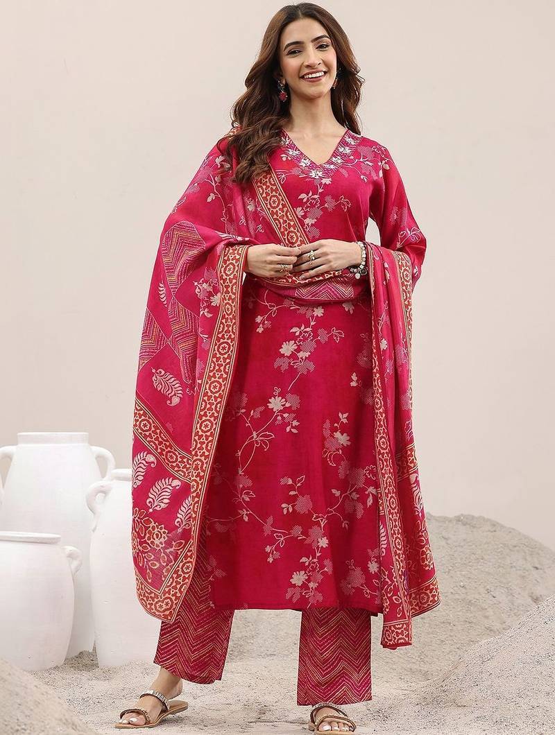 women floral printed regular thread work kurta with trousers & with dupatta