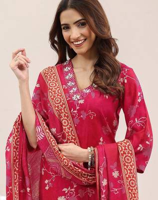 women floral printed regular thread work kurta with trousers & with dupatta 6