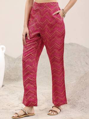 women floral printed regular thread work kurta with trousers & with dupatta 7