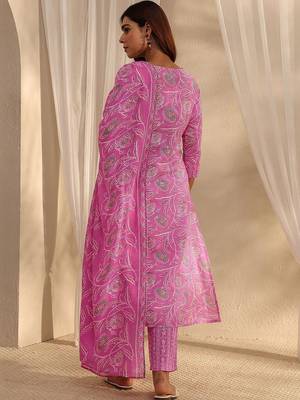 women floral printed regular thread work kurta with trousers & with dupatta 4