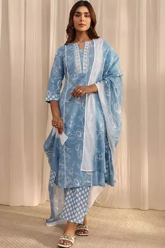 women floral printed regular thread work kurta with trousers & with dupatta
