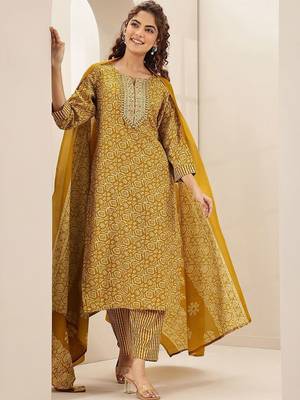 women ethnic motifs printed regular thread work kurta with trousers & with dupatta 1