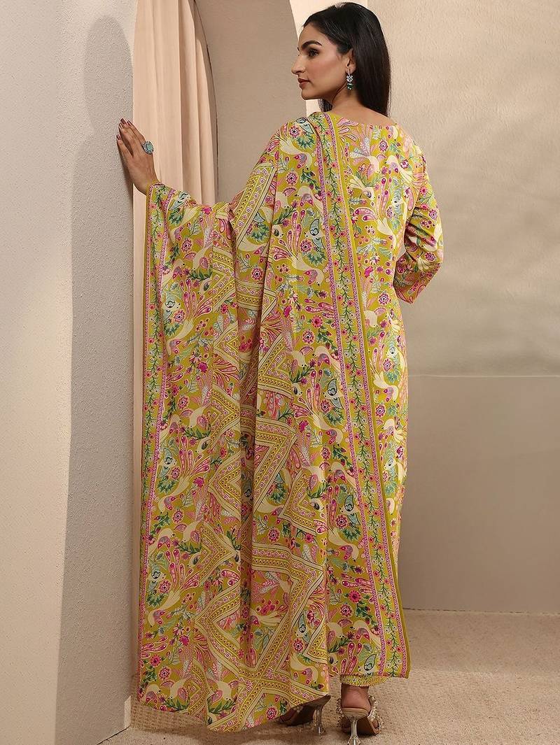 women ethnic motifs printed regular thread work kurta with trousers & with dupatta
