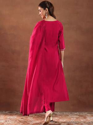 women ethnic motifs self design kurta with trousers & dupatta 4