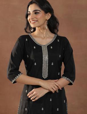 women floral embroidered regular kurta with trousers & with dupatta 3