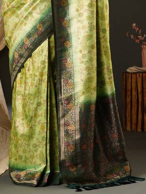 Green ethnic motifs woven design zari kanjeevaram saree 5