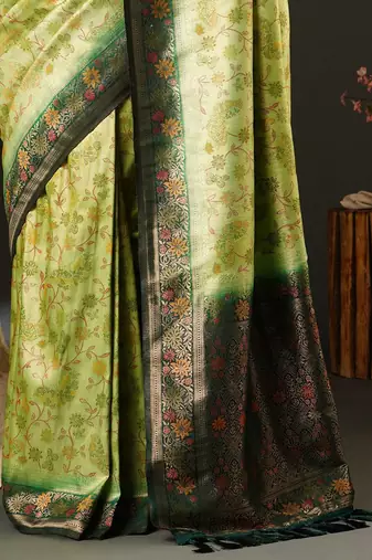 Green ethnic motifs woven design zari kanjeevaram saree