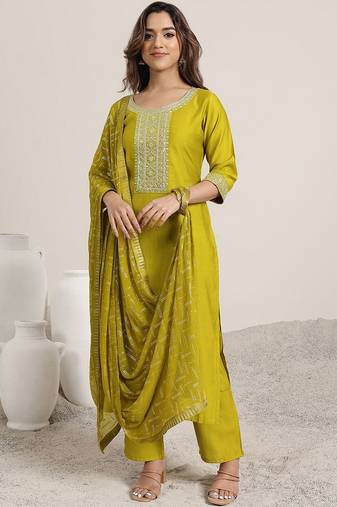 women floral yoke design kurta with trousers & dupatta