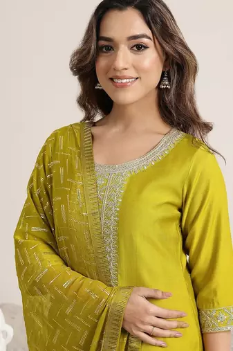 women floral yoke design kurta with trousers & dupatta