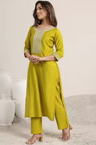 women floral yoke design kurta with trousers & dupatta