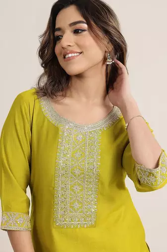 women floral yoke design kurta with trousers & dupatta