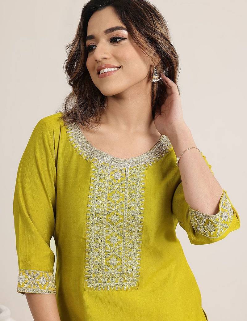 women floral yoke design kurta with trousers & dupatta