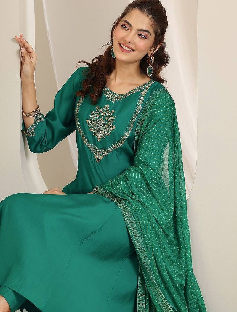 women ethnic motifs embroidered a-line kurta with trousers & dupatta