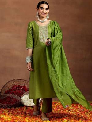 ethnic motifs yoke design sequinned straight kurta with trousers & dupatta 2