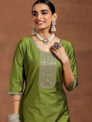 ethnic motifs yoke design sequinned straight kurta with trousers & dupatta 3