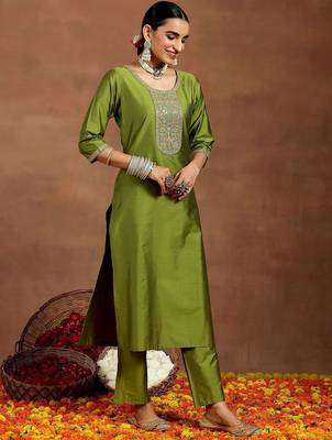 ethnic motifs yoke design sequinned straight kurta with trousers & dupatta 4