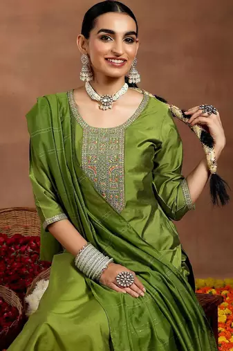ethnic motifs yoke design sequinned straight kurta with trousers & dupatta
