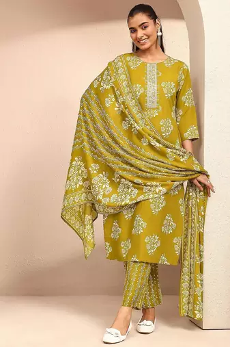 women floral printed regular thread work kurta with trousers & with dupatta