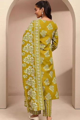 women floral printed regular thread work kurta with trousers & with dupatta