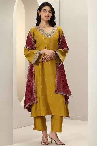 women ethnic motifs embroidered kurta with trousers & dupatta