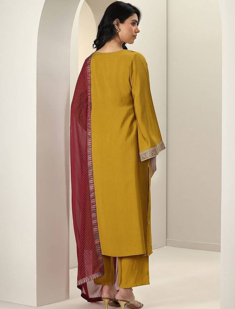 women ethnic motifs embroidered kurta with trousers & dupatta