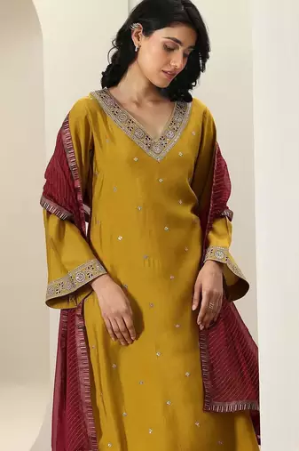 women ethnic motifs embroidered kurta with trousers & dupatta